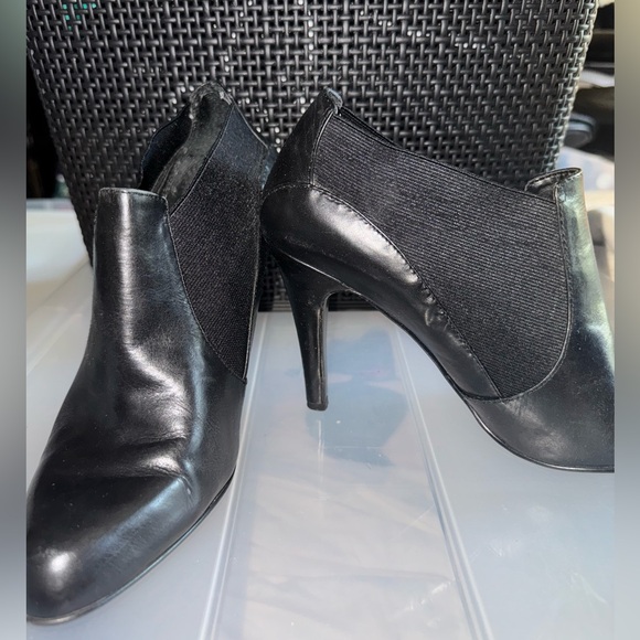 Nine West ankle boot size 8 - Picture 3 of 4